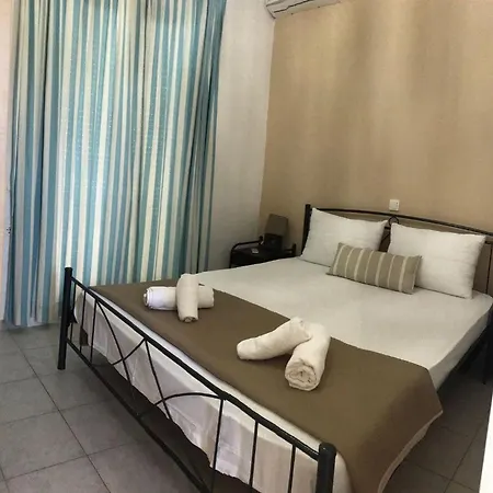 Apartment Retreat In Drosia - For 4